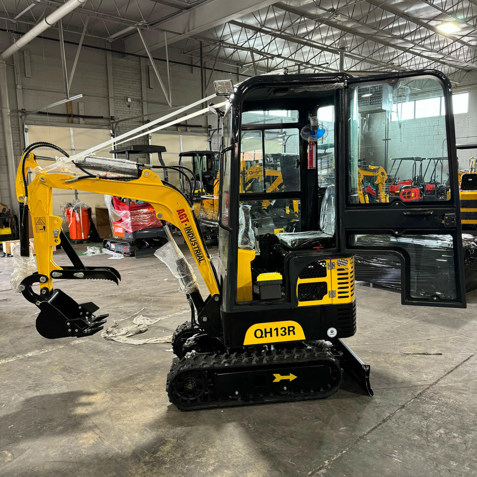 1 Ton, R420D Gasoline Mini Excavator w/ Enclosed Cab | QH13R